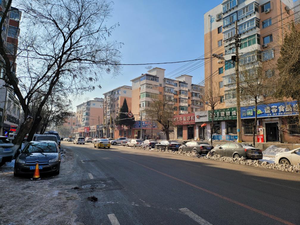 防范应对低温雨雪冰冻|奋战大马路，转战小街巷——大雪后沈阳保畅通见闻